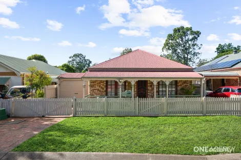 21 Beamont Pl, Forest Lake, QLD 4078