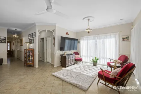 Property photo of 21 Beamont Place Forest Lake QLD 4078