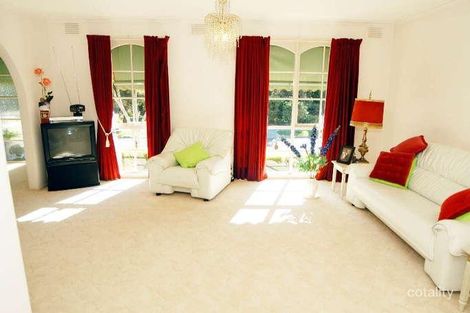 Property photo of 24 Fraser Crescent Wantirna South VIC 3152