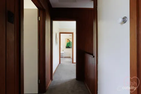 Property photo of 20 Amaroo Street Reid ACT 2612