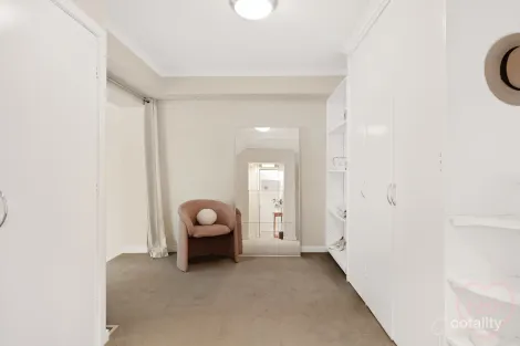 Property photo of 20 Amaroo Street Reid ACT 2612