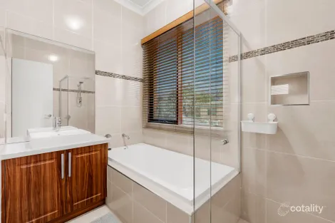 Property photo of 10 Shelduck Street South Morang VIC 3752