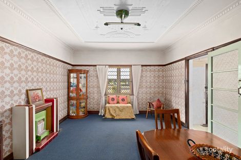 Property photo of 19 Curzon Street Mount Lofty QLD 4350