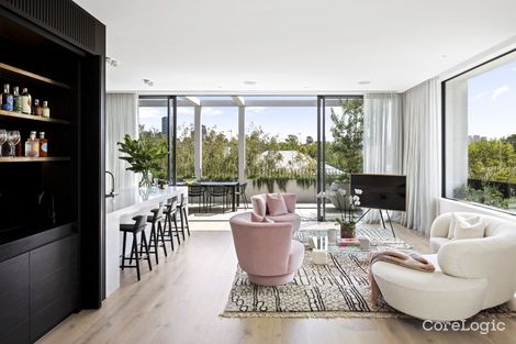 Property photo of 18 Cloverdale Avenue Toorak VIC 3142