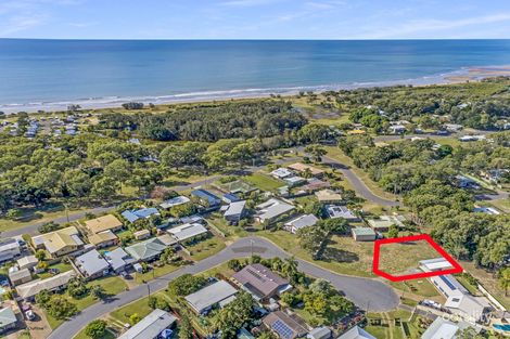 4 Orchid Dr, Moore Park Beach, QLD 4670