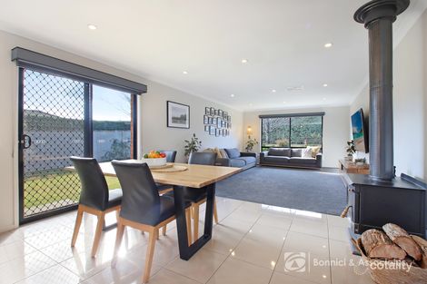 Property photo of 9 Hayes Drive Beechworth VIC 3747