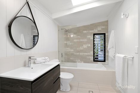 Property photo of 26 Samarinda Drive Point Lookout QLD 4183
