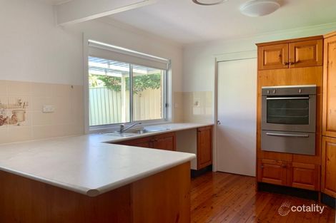 Property photo of 210 The Parkway Bradbury NSW 2560