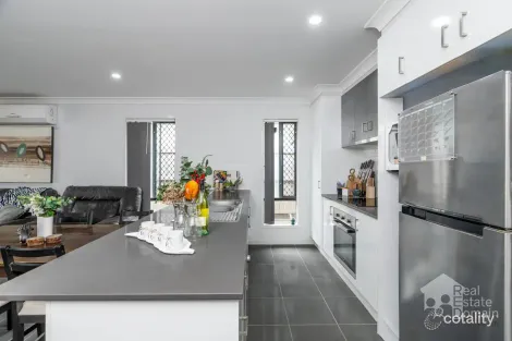 Property photo of 14 Willow Circuit Yarrabilba QLD 4207