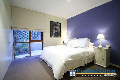 Property photo of 8 Hutt Street Yarralumla ACT 2600