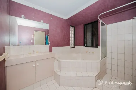 Property photo of 24 Decourcey Way Marangaroo WA 6064