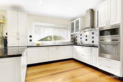 Property photo of 10 Primula Boulevard Gowanbrae VIC 3043