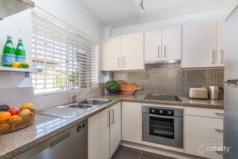 Property photo of 5/32 Macaulay Street Coorparoo QLD 4151