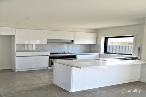 Property photo of 145 Saltlake Boulevard Wollert VIC 3750