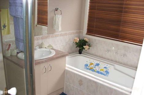 Property photo of 51 Toulouse Crescent Hoppers Crossing VIC 3029