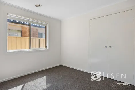 Property photo of 2/6A Barnett Drive Kangaroo Flat VIC 3555
