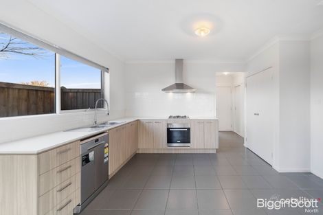 Property photo of 2 Leicester Way Mickleham VIC 3064