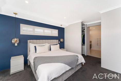 Property photo of 13 Scottsdale Turn Meadow Springs WA 6210