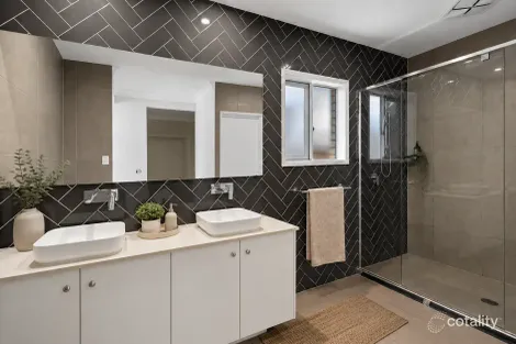 Property photo of 96 Botanical Circuit Pallara QLD 4110