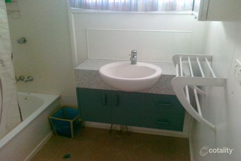 Property photo of 3 Regan Court Riverview QLD 4303