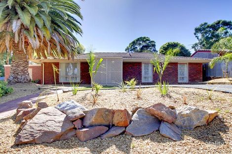 8 Scenic Way, Hackham, SA 5163