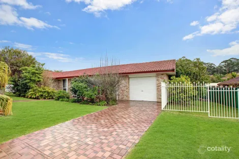 Property photo of 2 Carvie Close Shellharbour NSW 2529