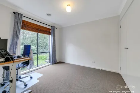 Property photo of 50 Aylesbury Boulevard Doreen VIC 3754