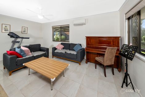 Property photo of 1 Carbora Street Mansfield QLD 4122