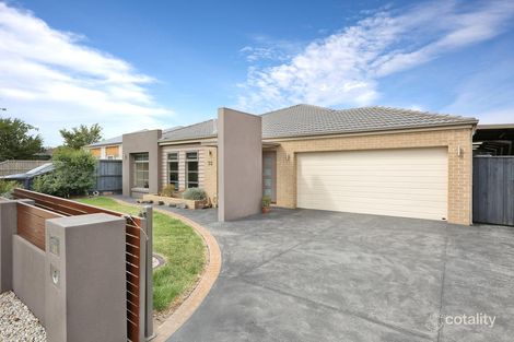 Property photo of 32 Ultimo Walk Taylors Hill VIC 3037