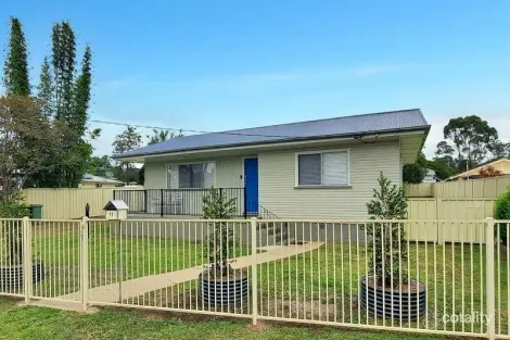 Property photo of 11 Gleeson Street Crows Nest QLD 4355