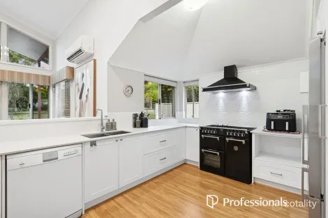 Property photo of 101 Crystal Brook Road Wattle Grove WA 6107