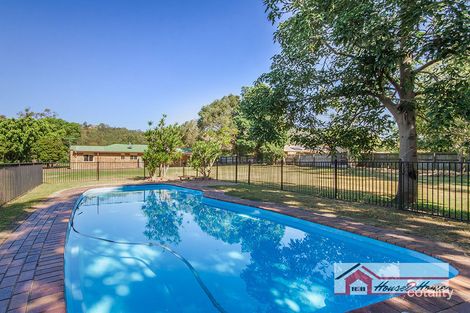 Property photo of 69 Stubbin Street Belivah QLD 4207