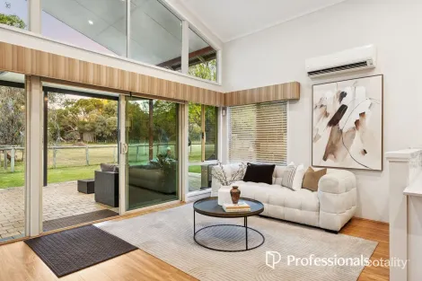 Property photo of 101 Crystal Brook Road Wattle Grove WA 6107