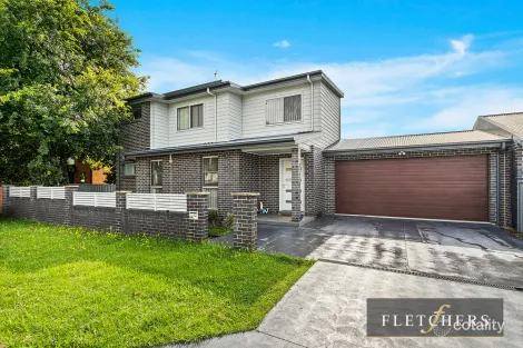 2/246 Gipps Rd, Keiraville, NSW 2500