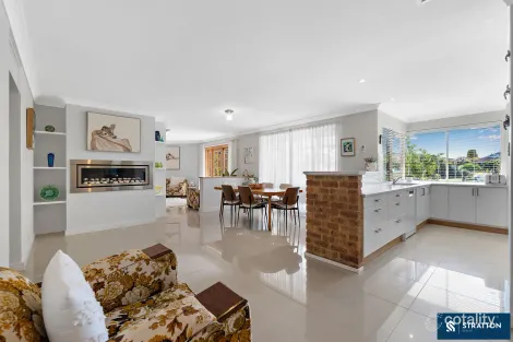 Property photo of 14 Balbiri Close Wilson WA 6107