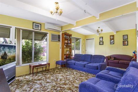 Property photo of 18 Marlborough Place Berkeley Vale NSW 2261