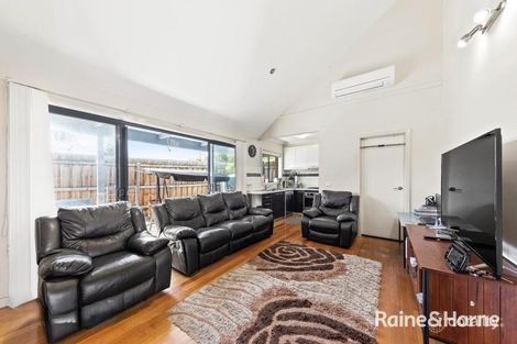 Property photo of 2/12 Emily Street St Albans VIC 3021