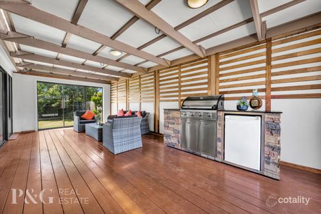 Property photo of 2 Fenton Place Narre Warren South VIC 3805