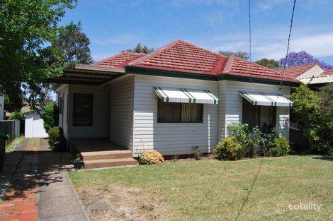 8 Leigh Ave, Roselands, NSW 2196