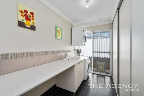 Property photo of 8 Marlowe Place Lake Coogee WA 6166