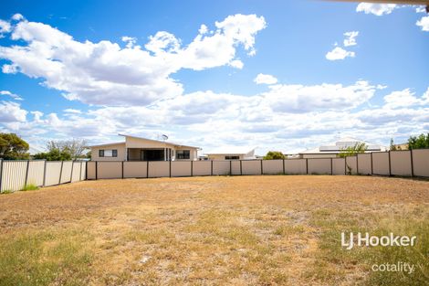 Property photo of 11 Lockyer Crescent Roma QLD 4455