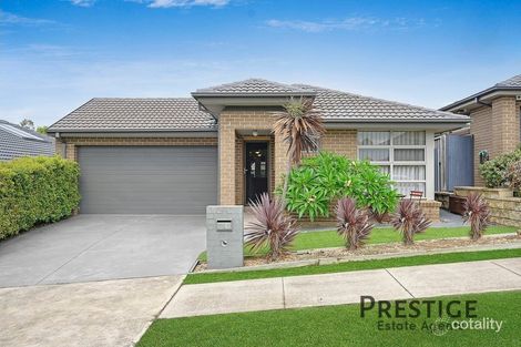 10 Stanley Ave, Middleton Grange, NSW 2171