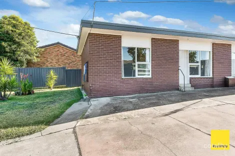 1/42 Mafeking St S, Kennington, VIC 3550