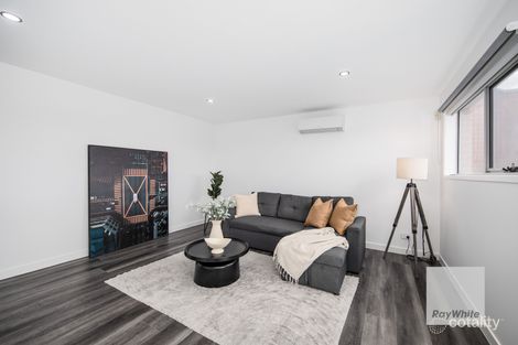 Property photo of 5 Brinton Lane Caroline Springs VIC 3023