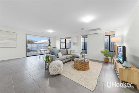 Property photo of 35 Seagrass Crescent Point Cook VIC 3030