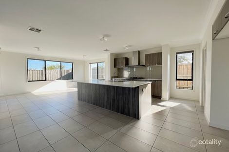 Property photo of 44 Kalbian Drive Clyde North VIC 3978
