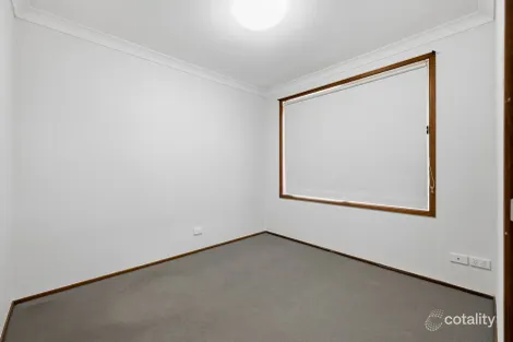Property photo of 19 Copperfield Drive Ambarvale NSW 2560