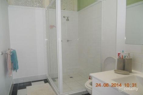 Property photo of 56 Carlton Terrace Wynnum QLD 4178