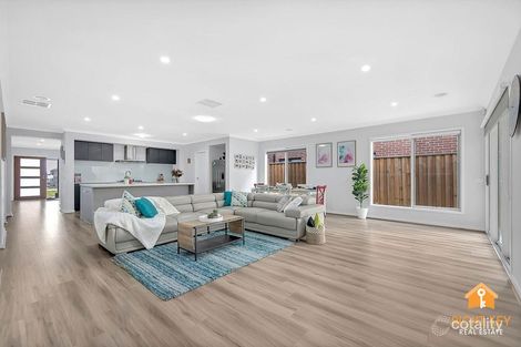 Property photo of 11 Splendid Road Donnybrook VIC 3064