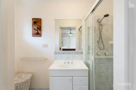 Property photo of 19 Magpie Court Eli Waters QLD 4655